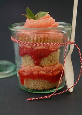 Jordbær cupcakes på glass