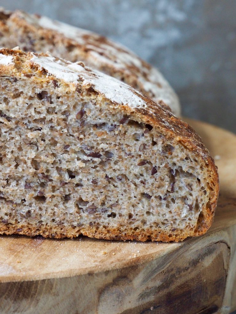 Eltefritt halvgrovt brød med linfrø