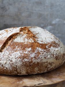 Eltefritt brød med rug og solsikker