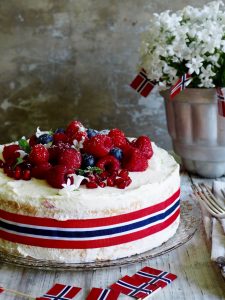 Bløtkake med bær