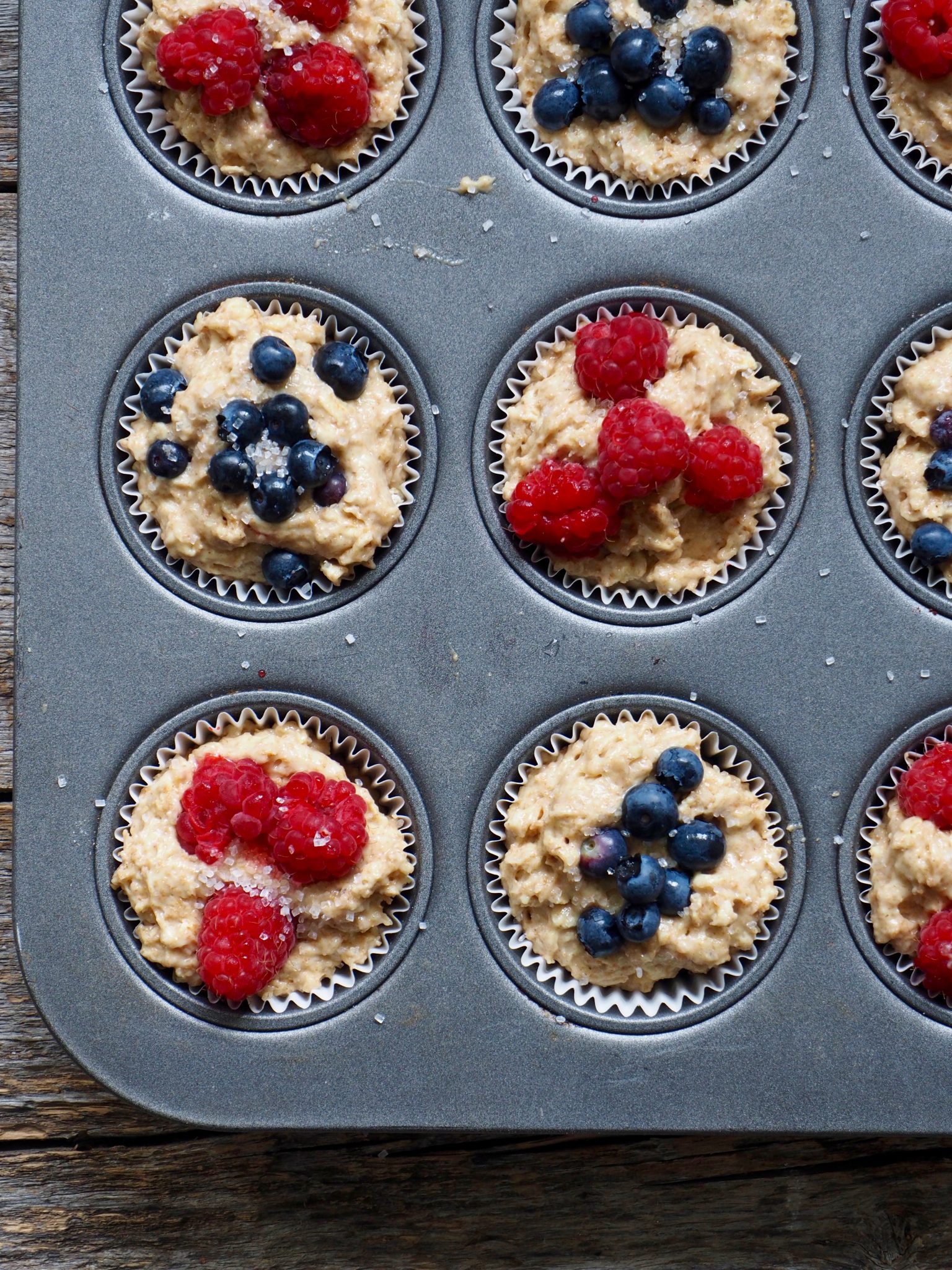 Sunnere muffins med bær - perfekt for skolestart! - Mat på Bordet