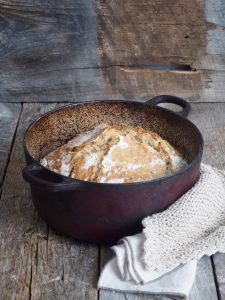 Eltefritt brød med byggryn og solsikkekjerner