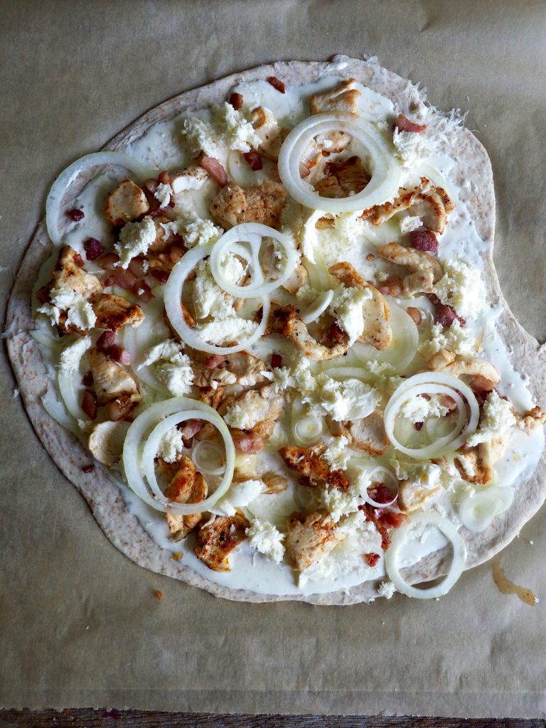 Pizza med kylling og bacon