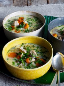 Klassisk kremet kyllingsuppe