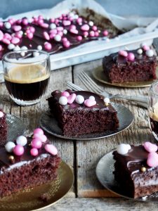 Digg sjokoladekake i langpanne