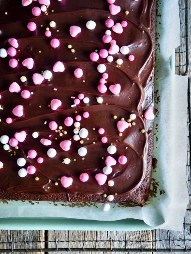 Digg sjokoladekake i langpanne