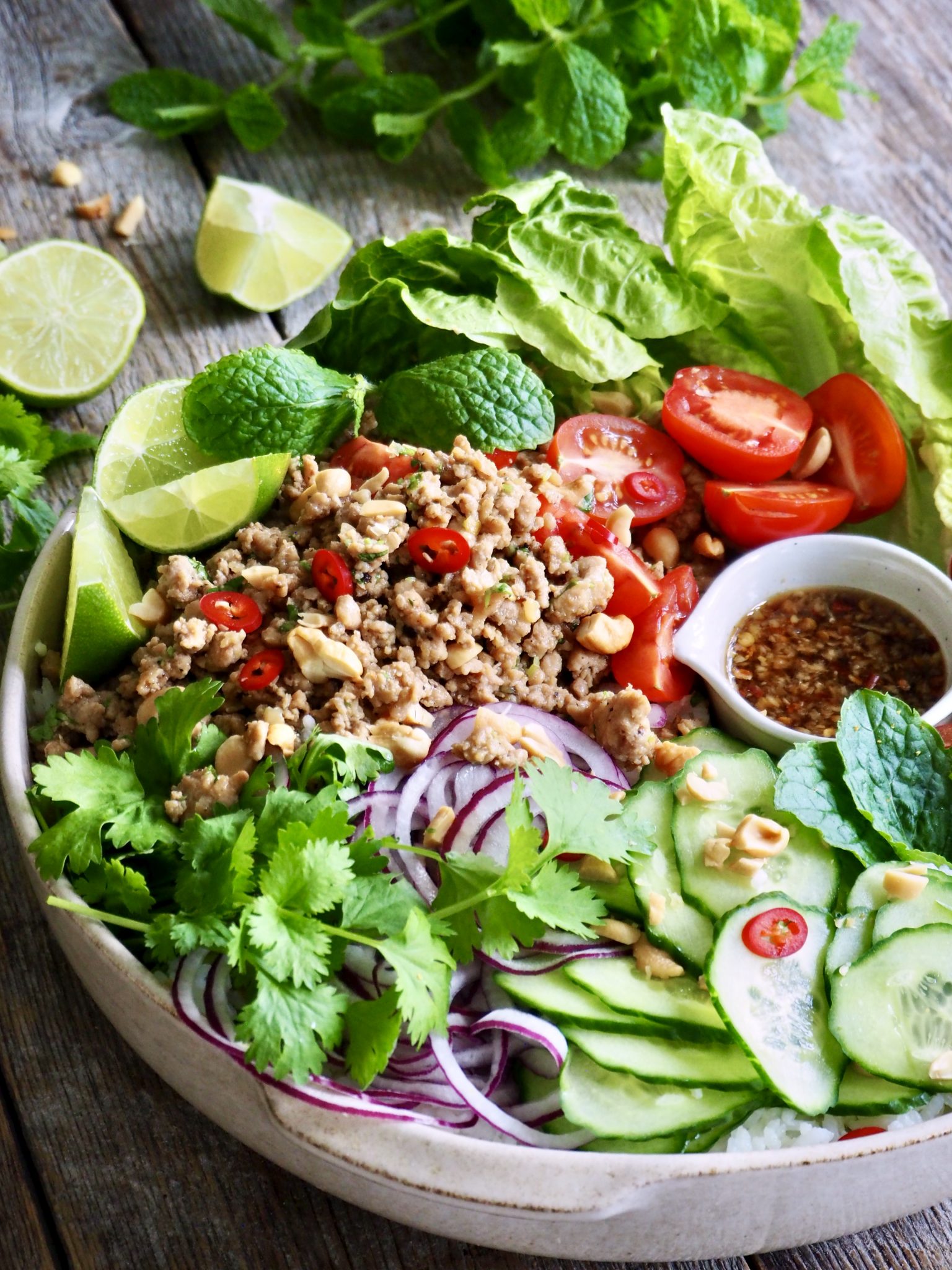 Thai (larb) salat med kylling