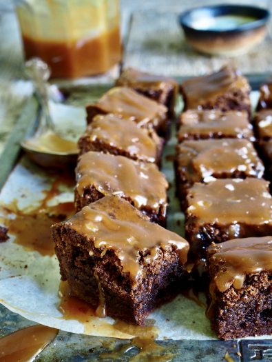 Brownies med salt karamell