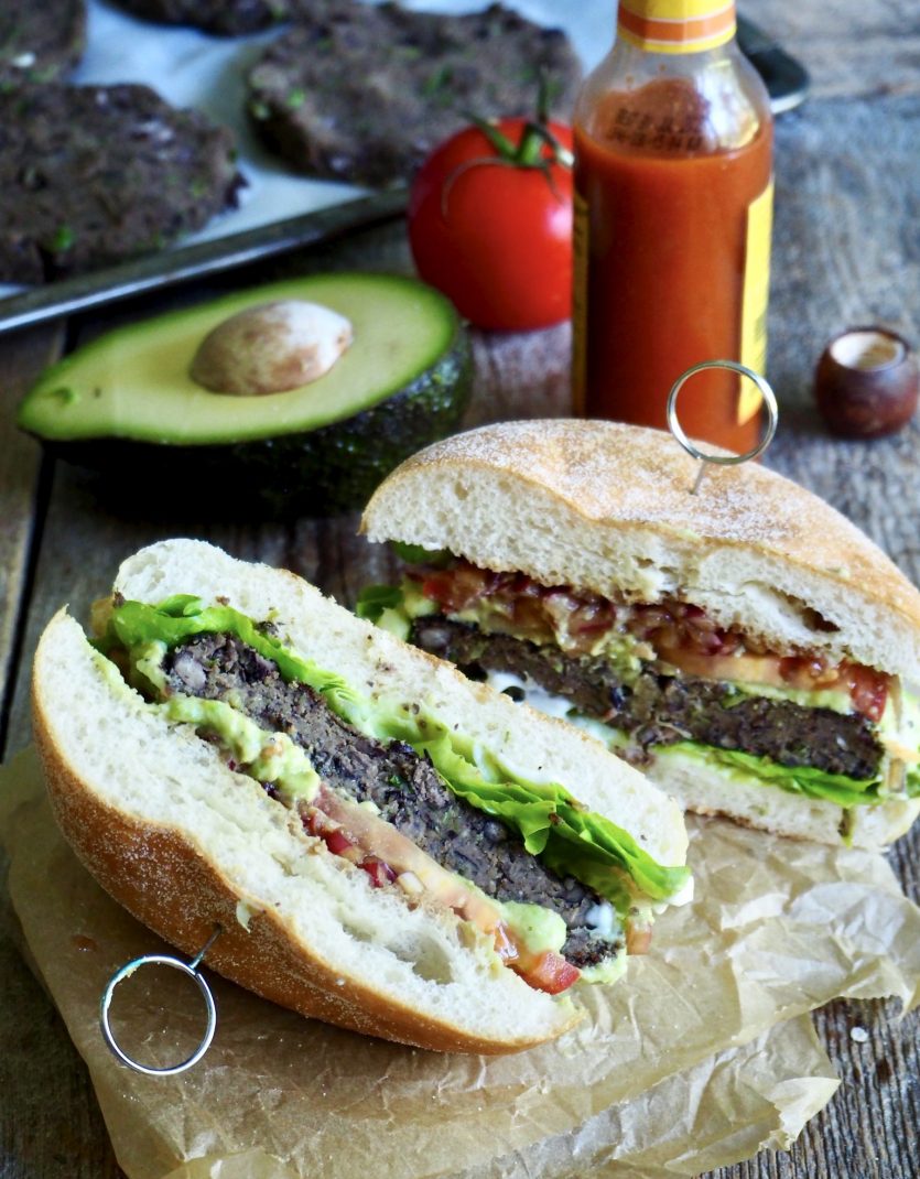 Vegetarburger med svarte bønner