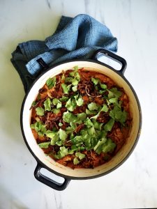 Kylling biryani - en indisk alt-i-en gryte festmåltid!