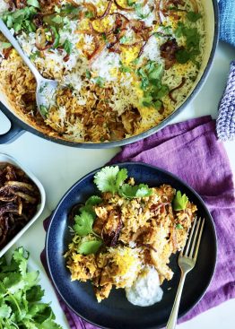 Kylling biryani - en indisk alt-i-en gryte festmåltid!