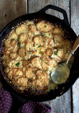 Fløtegratinerte poteter - med hvitløk og ost