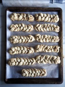 Saftige og myke kanelfletter - eltefrie såklart!