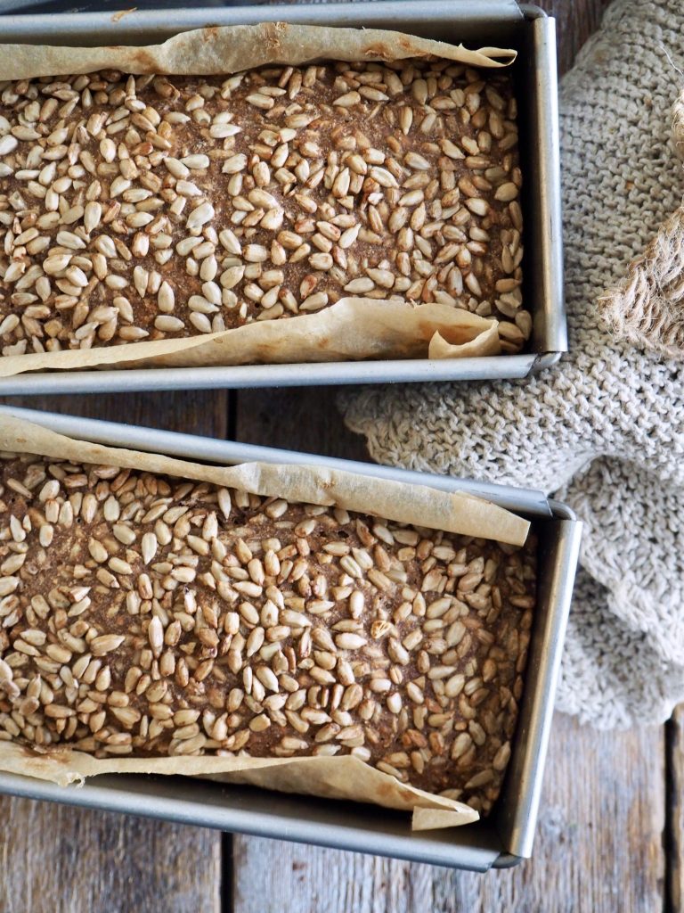 Dansk rugbrød - eltefritt til og med.. - Mat på Bordet