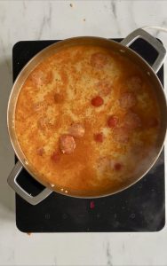 Rask laksecurry med paprika, brokkoli og spinat (og tomater)