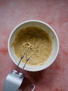 Bananbrød med sjokolade og peanøtter