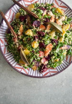 OVNSBAKT BETE- OG GULROTSALAT MED QUINOA OG KÅL