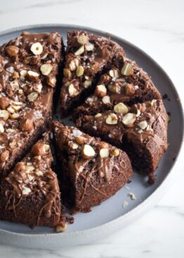 saftig hasselnøttkake