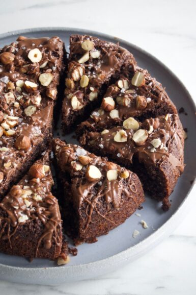 saftig hasselnøttkake